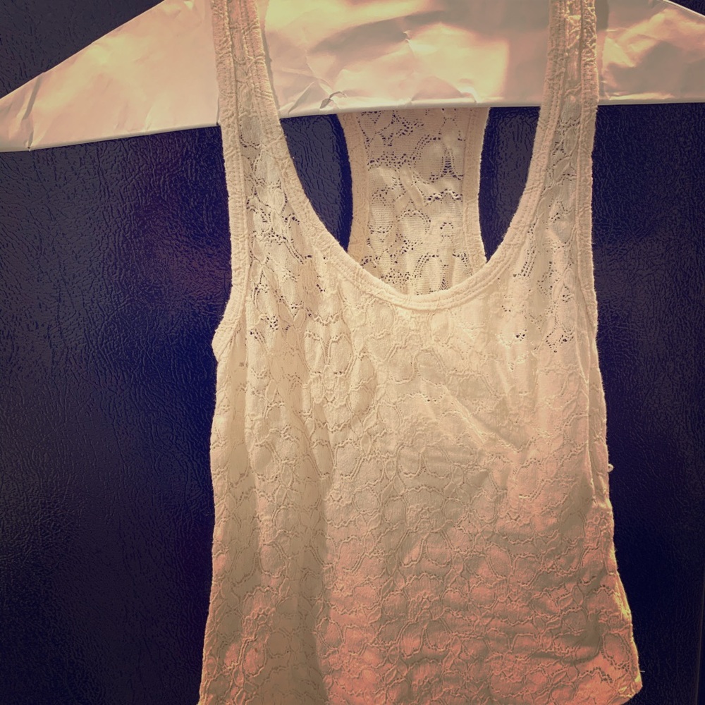 silence & noise tank ✨